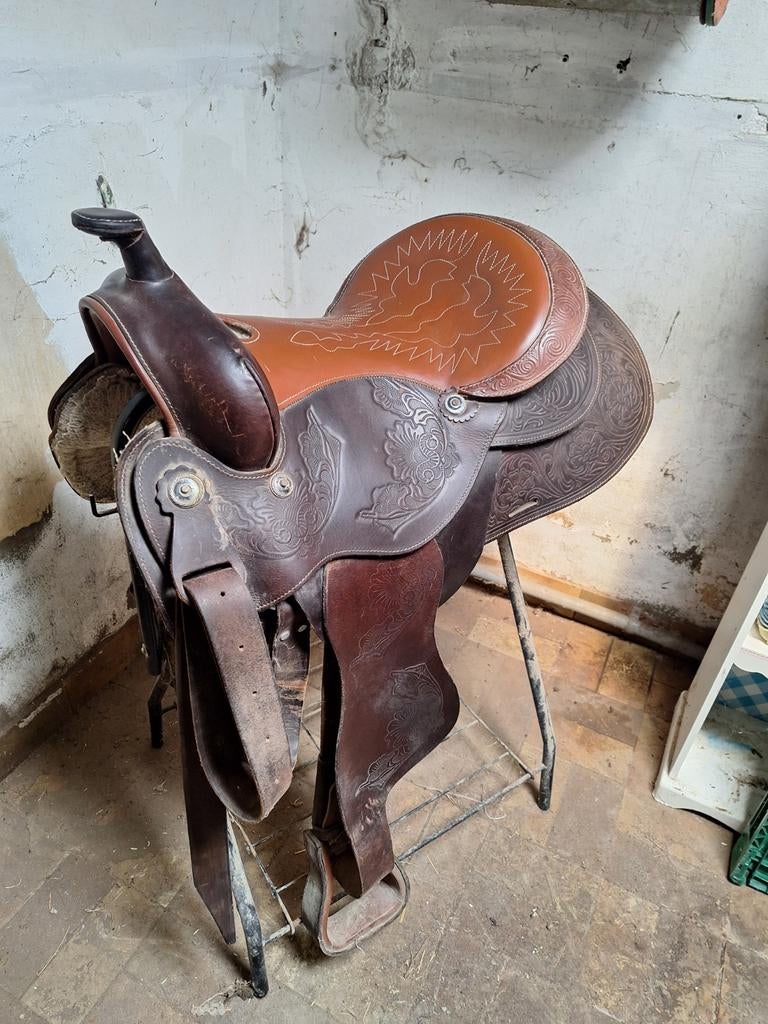 Westernzadel te koop, Dieren en Toebehoren, Paarden en Pony's | Zadels, Ophalen of Verzenden, Zo goed als nieuw, Dressuur