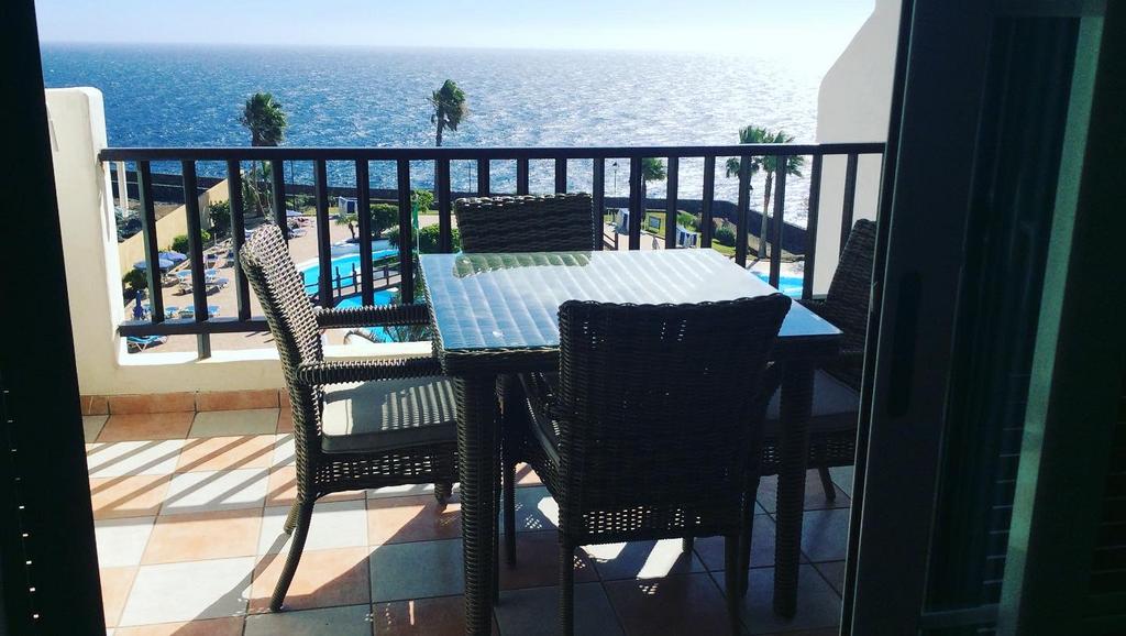 Tenerife zuid Prive app direct aan zee, Vakantie, Tuin, Appartement, Aan zee