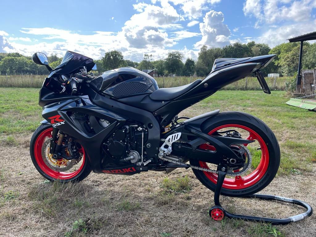 Suzuki GSX-R750 K6 black edition