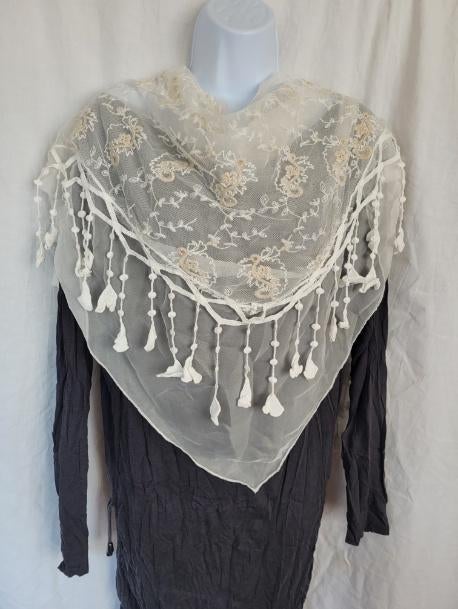 Prachtige witte driehoeks sjaal, Maat 38/40 (M), ., Ophalen of Verzenden, Zo goed als nieuw