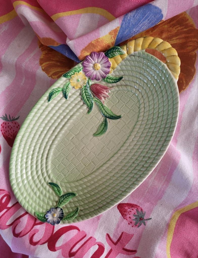 Carltonware barbotineschaal met bloemen 1 Toen was geluk, Antiek en Kunst, Antiek | Keramiek en Aardewerk, Ophalen of Verzenden