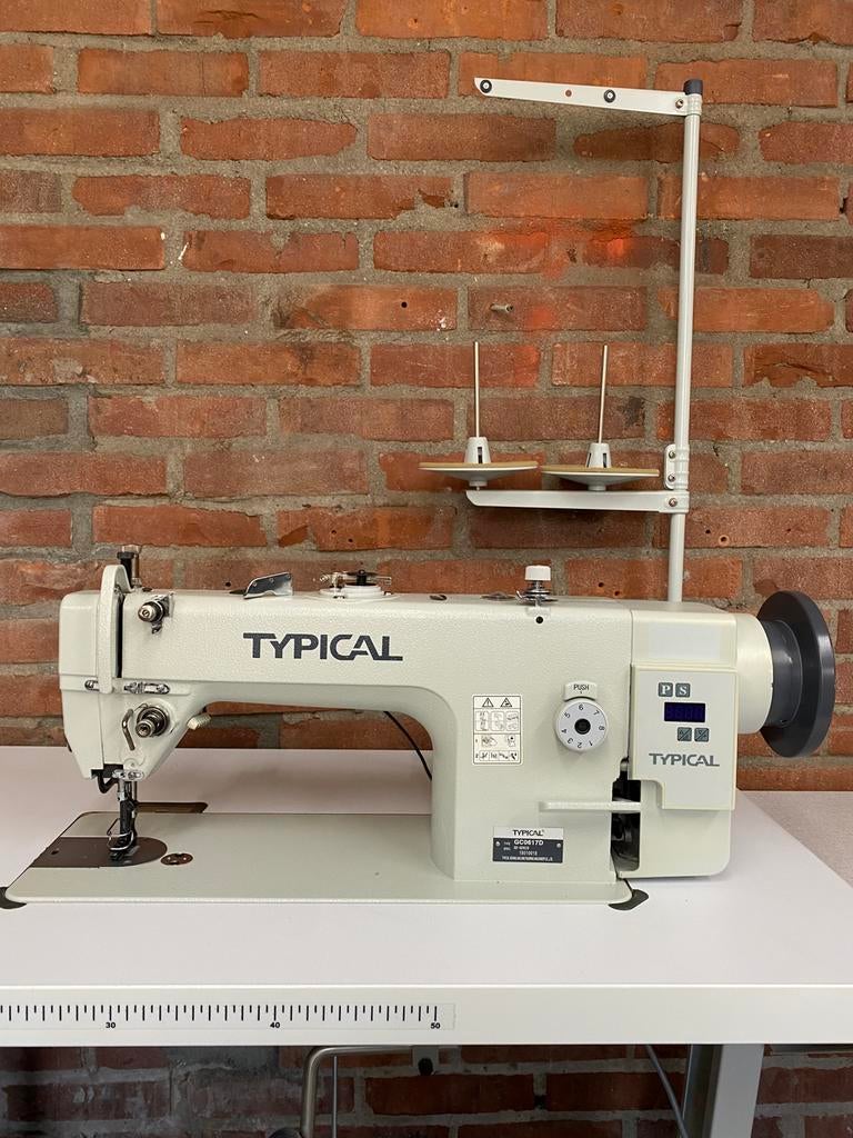 INDUSTRIE NAAIMACHINE 3 VOUDIG TRANSPORT MET STAPPENMOTOR, Industrieel, Ophalen, Overige merken, Naaimachine