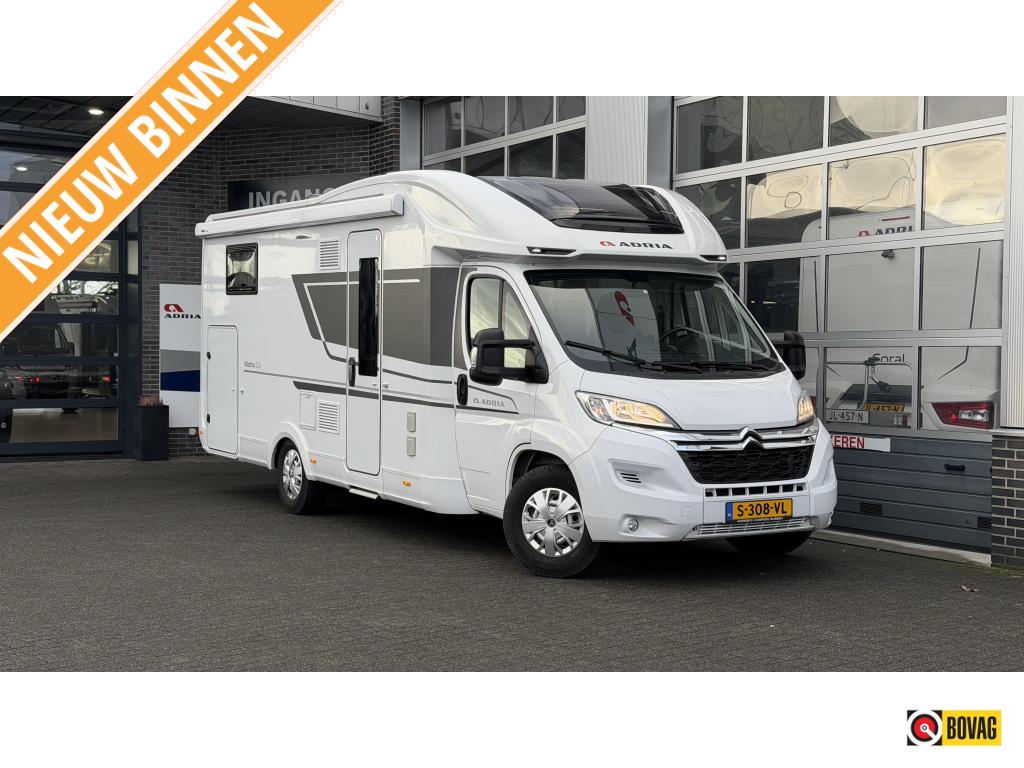 Adria Matrix Axess 670 SL, 7 tot 8 meter, Adria, Tot en met 5, Handgeschakeld