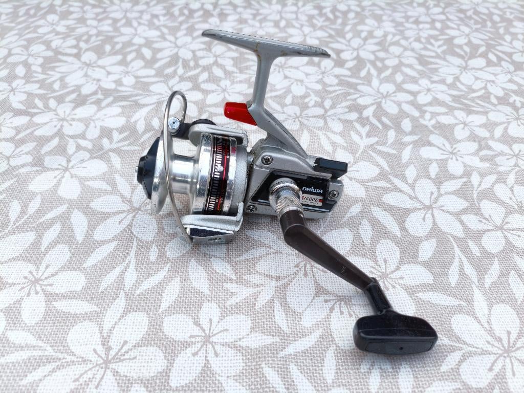 Daiwa 1600D (1600 D) Molen Silver Serie # vintage # NR-1, Watersport en Boten, Hengelsport | Algemeen, Ophalen of Verzenden, Gebruikt
