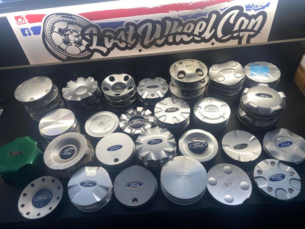 Ford wieldoppen naafdoppen velgdeksels, Auto diversen, Wieldoppen, Ophalen of Verzenden, Zo goed als nieuw
