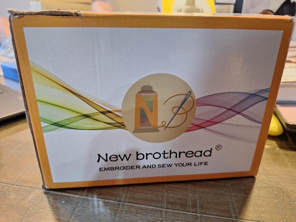 3 x New Brothread 40 Brother Kleuren Borduurgaren Kit 500M, Hobby en Vrije tijd, Borduren en Borduurmachines, Ophalen of Verzenden