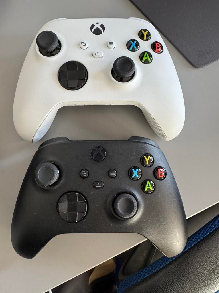 Xbox controllers 2x, Spelcomputers en Games, Spelcomputers | Xbox | Accessoires, Ophalen, Gebruikt, Controller, Xbox Original