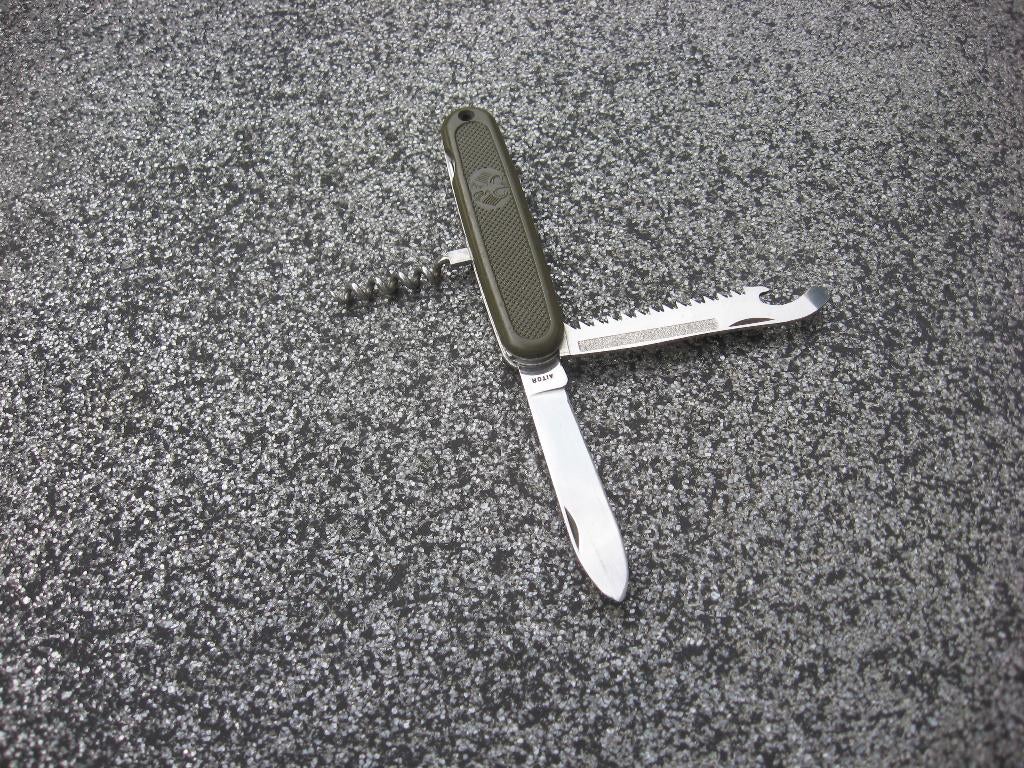 Origineel  Bundeswehr zakmes legermes Aitor jaren 90 igst, Ophalen of Verzenden, Gebruikt