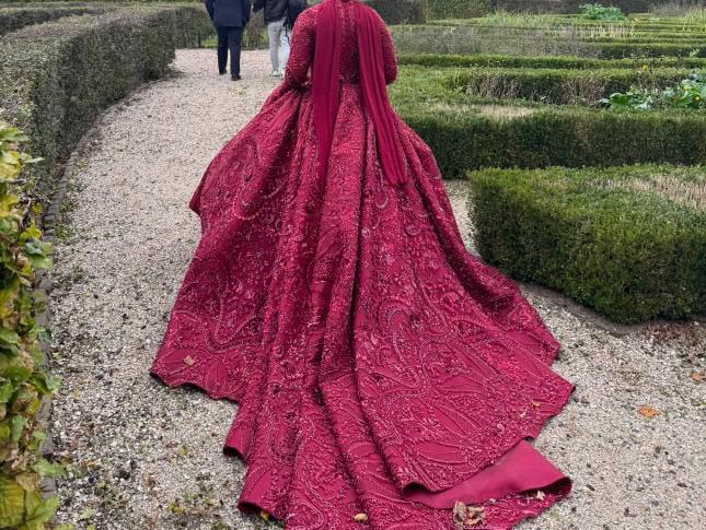 Hennajurk kinalik bordeauxrood, Ophalen, Overige typen, Maat 36 (S), Gedragen