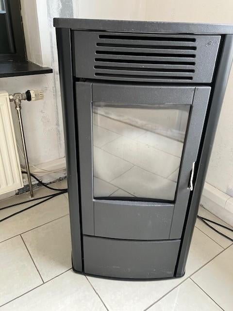 Pelletkachel weinig gebruikt., Ophalen, Gebruikt