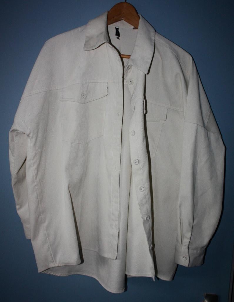 Nieuwe Stradivarius wit creme blouse mt 42-44, Wit, Maat 42/44 (L), Nieuw, Ophalen of Verzenden