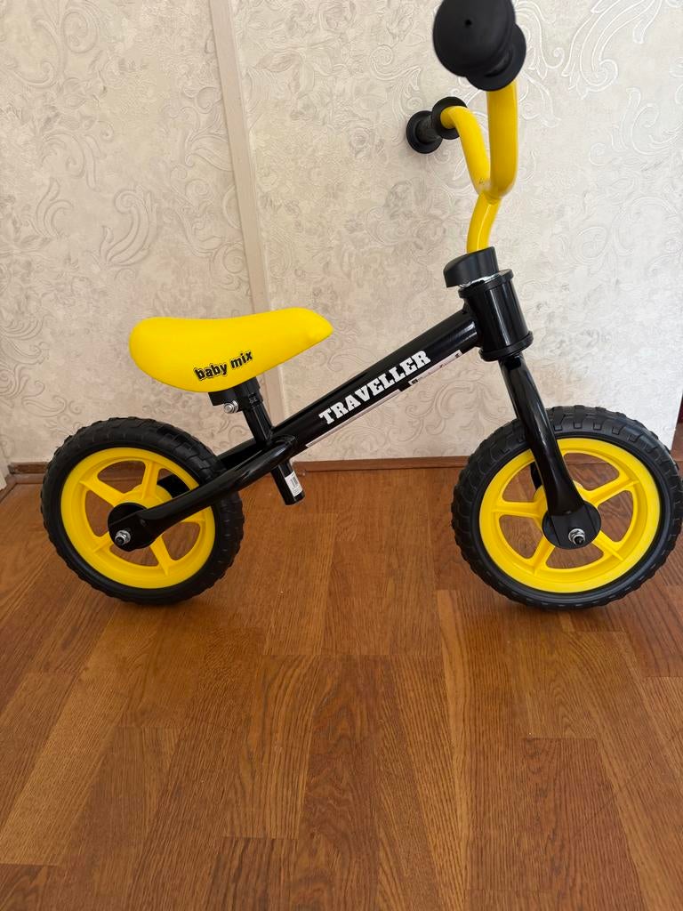 Nieuwe Loopfiets Zwart/Geel voor 1.5-4 Jaar, Ophalen, Nieuw, Loopfiets