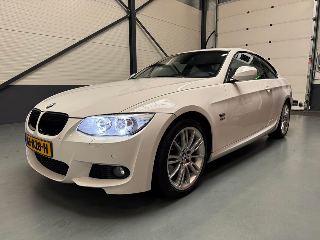 BMW 3-Serie 2.0 320D Carplay|X-Drive|PDC|Dealer onderhouden, 745 kg, 1995 cc, 4 cilinders, Wit