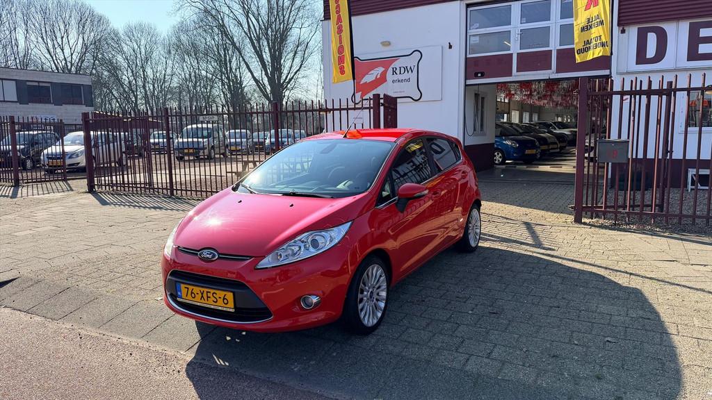 Ford Fiesta 1.25 82pk 5D Titanium, Voorwielaandrijving, Stof, 1242 cc, 82 pk