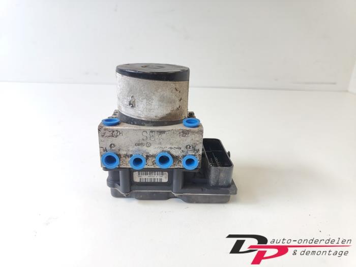 ABS Pomp van een Volkswagen Fox, Gebruikt, -, Volkswagen, -
