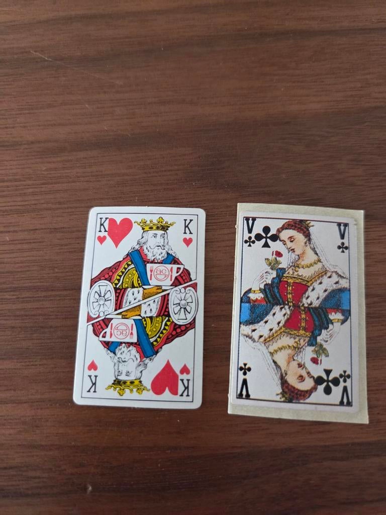 6725 StickTwee speelkaarten: harten koning en klaveren vrouw, Ophalen of Verzenden