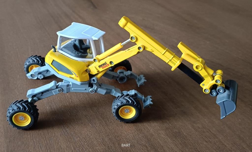 MENZI MUCK BERG GRAAFMACHINE, Ophalen of Verzenden, Zo goed als nieuw, Bus of Vrachtwagen, Overige merken