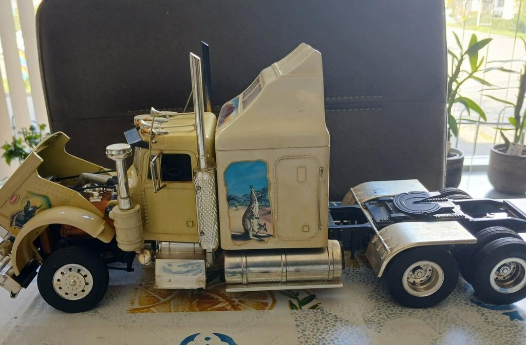 Modelvrachtwagen Peterbilt met kangoeroe afbeelding, Ophalen of Verzenden