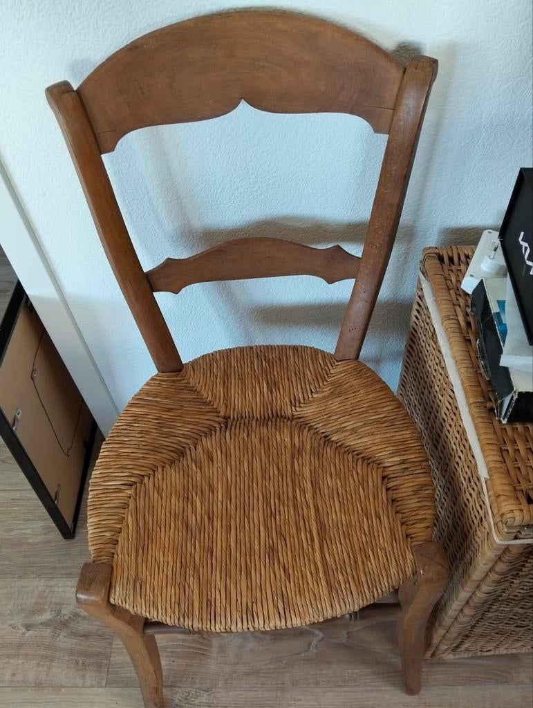 Vintage bidstoel met rieten zitting, Antiek en Kunst, Antiek | Meubels | Stoelen en Banken, Ophalen of Verzenden