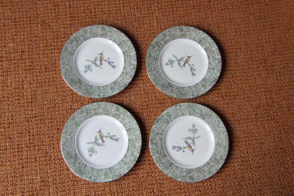 wedgwood borden en kopjes Bone China HUMMING BIRDS, Overige typen, Ophalen of Verzenden, Zo goed als nieuw, Wedgwood