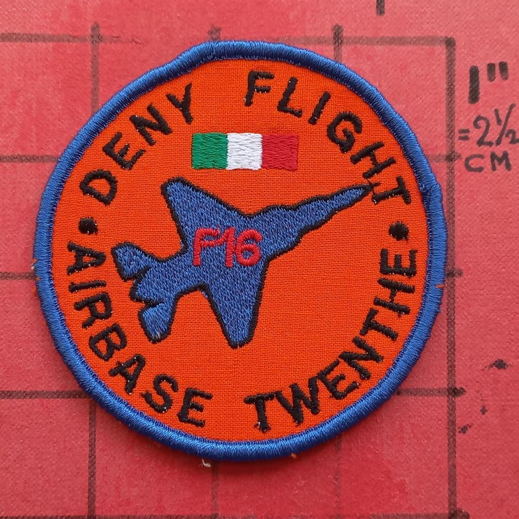 KLu PATCH EMBLEEM DENY FLIGHT TWENTHE, ITALIAANS FEBRIKAAT, Verzenden, Luchtmacht, Nederland, Embleem of Badge