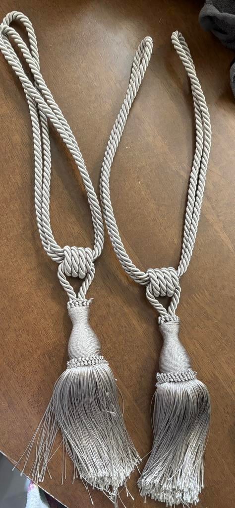 Twee gordijnhouders, Ophalen of Verzenden, Gebruikt, 50 tot 100 cm, Minder dan 100 cm