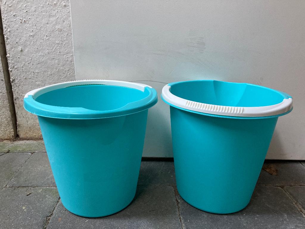 2 blauwe Curver emmers, 10 liter, in keurige staat, Ophalen, Zo goed als nieuw, Kunststof
