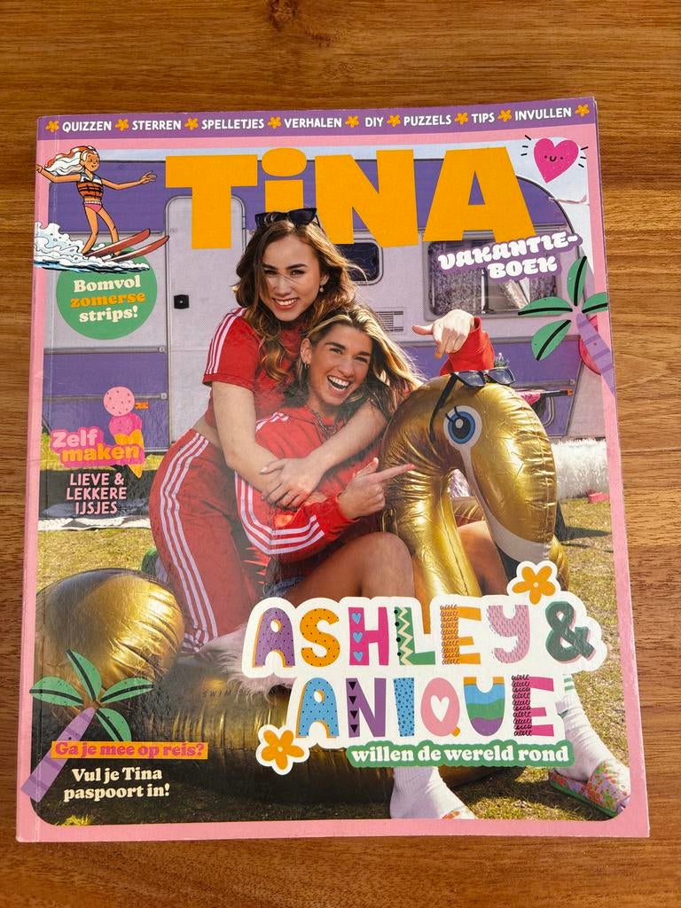 Tina Vakantieboek 2023 - Ashley & Anique, Boeken, Tijdschriften en Kranten, Ophalen of Verzenden, Zo goed als nieuw, Damesbladen