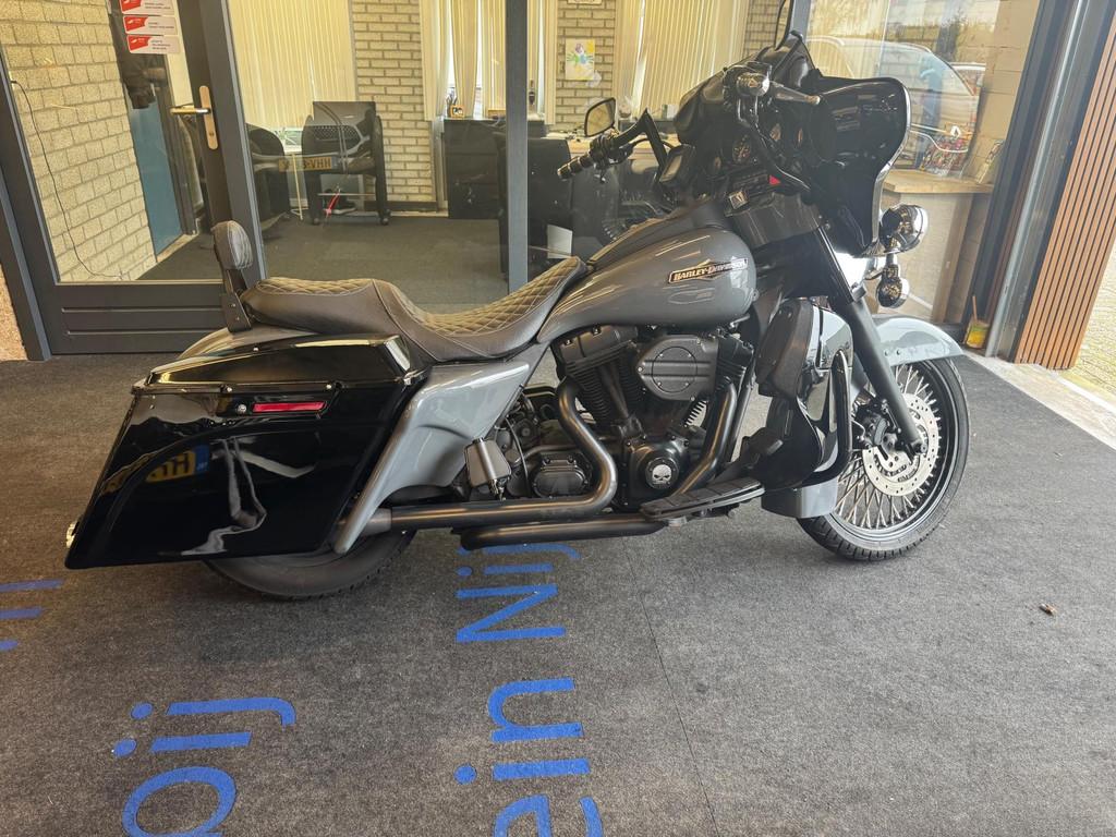 Harley Davidson Tour 88 FLHTCUI Electra Glide Ultra Classic - foto 3