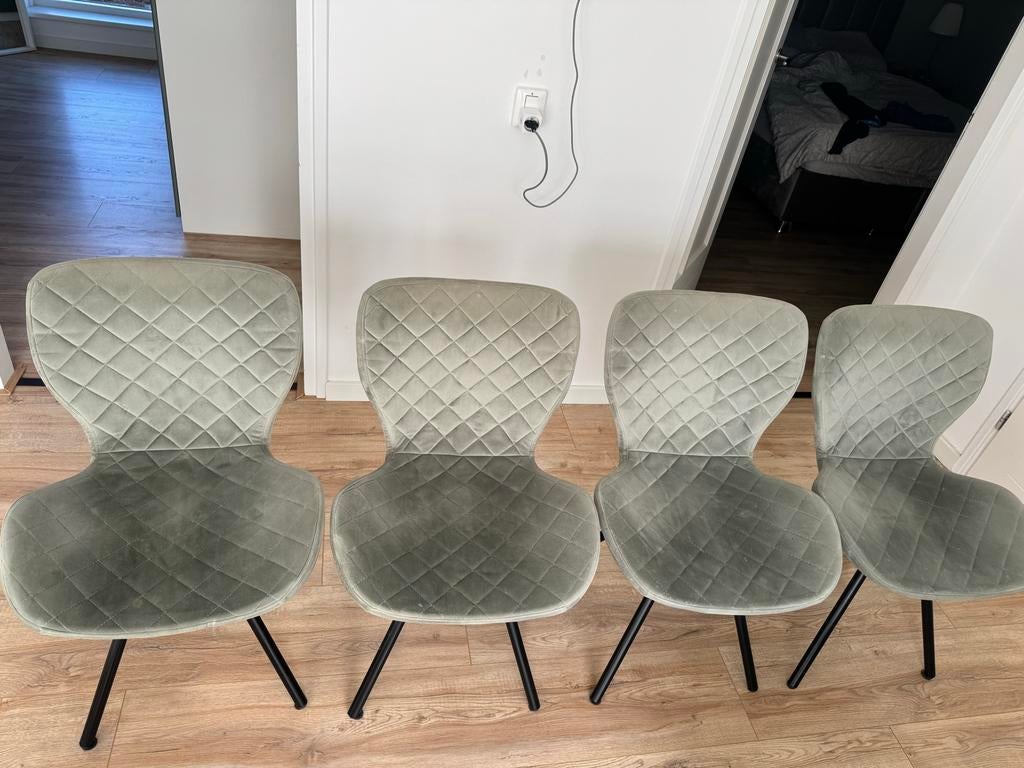 Set van 4 comfortabele eetkamerstoelen - light green fluweel, Huis en Inrichting, Stoelen, Gebruikt, Ophalen of Verzenden, Vier