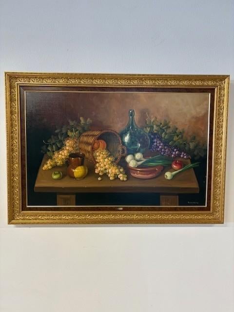 Schilderij : Tafel met mand, ui en druif, Ophalen