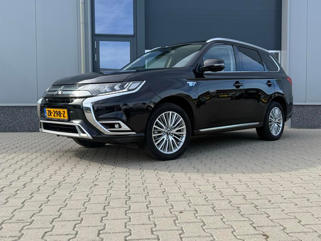 Mitsubishi Outlander 2.4 intense  240pk 4WD Aut 2019, Automaat, Outlander, 4 cilinders, Vierwielaandrijving