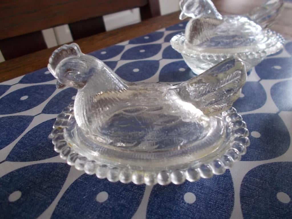 Glazen kip op nest. 4 stuks., Ophalen of Verzenden