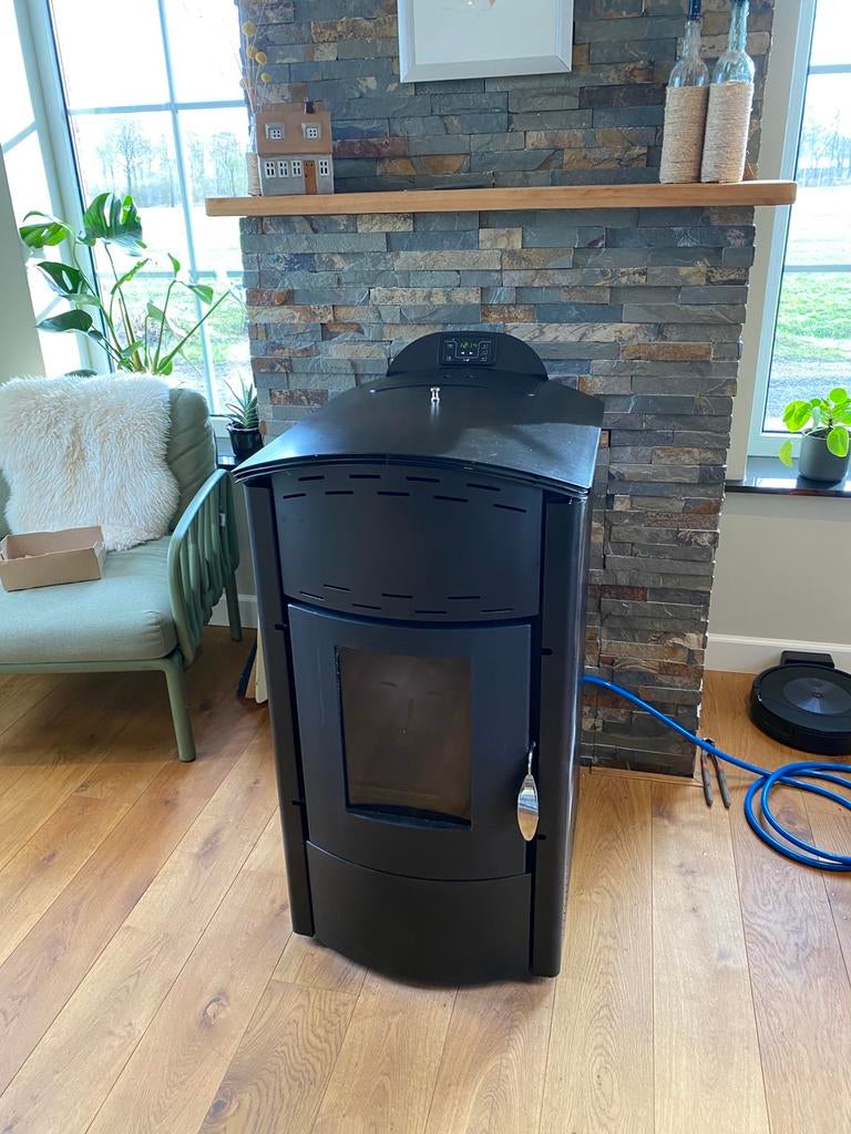 Perfect werkende palletkachel op CV 16,1KW, Gebruikt, Overige brandstoffen, Ophalen of Verzenden, Pelletkachel