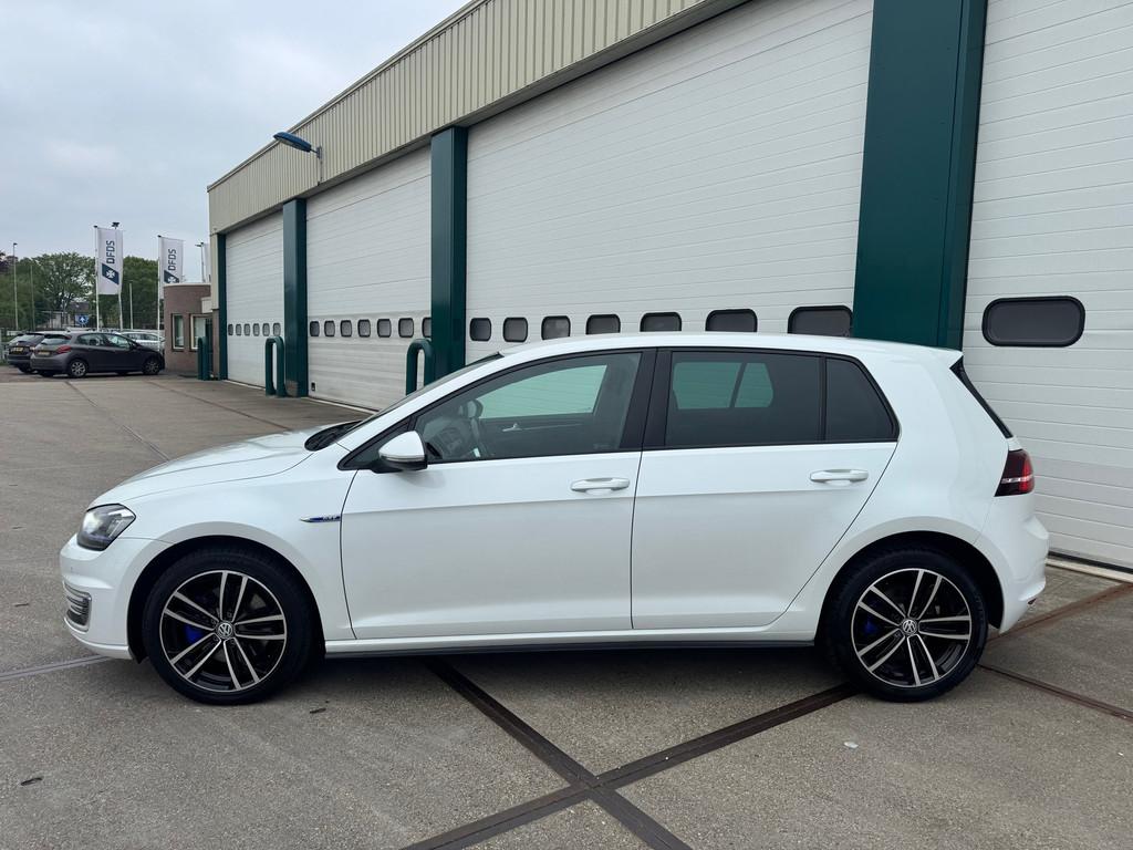 Volkswagen Golf 1.4 TSI GTE Connected Series, 8 kWh, Stof, Gebruikt, 4 cilinders
