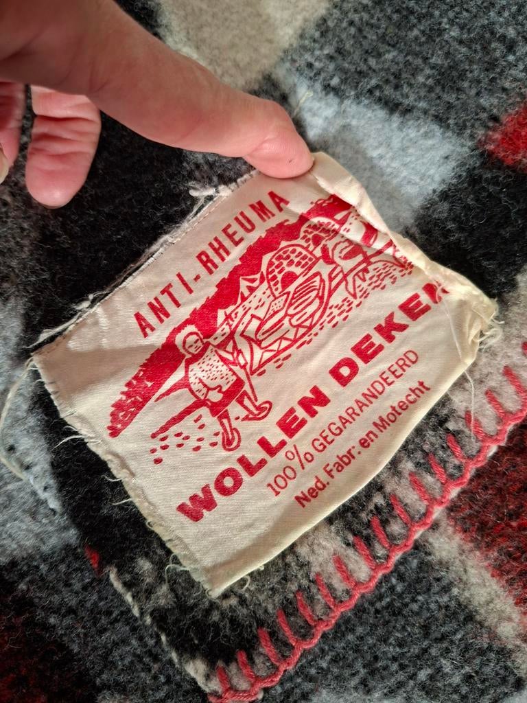 Vintage wollen deken  - Anti-Rheuma,, Gebruikt, Eenpersoons, Zwart, Ophalen of Verzenden