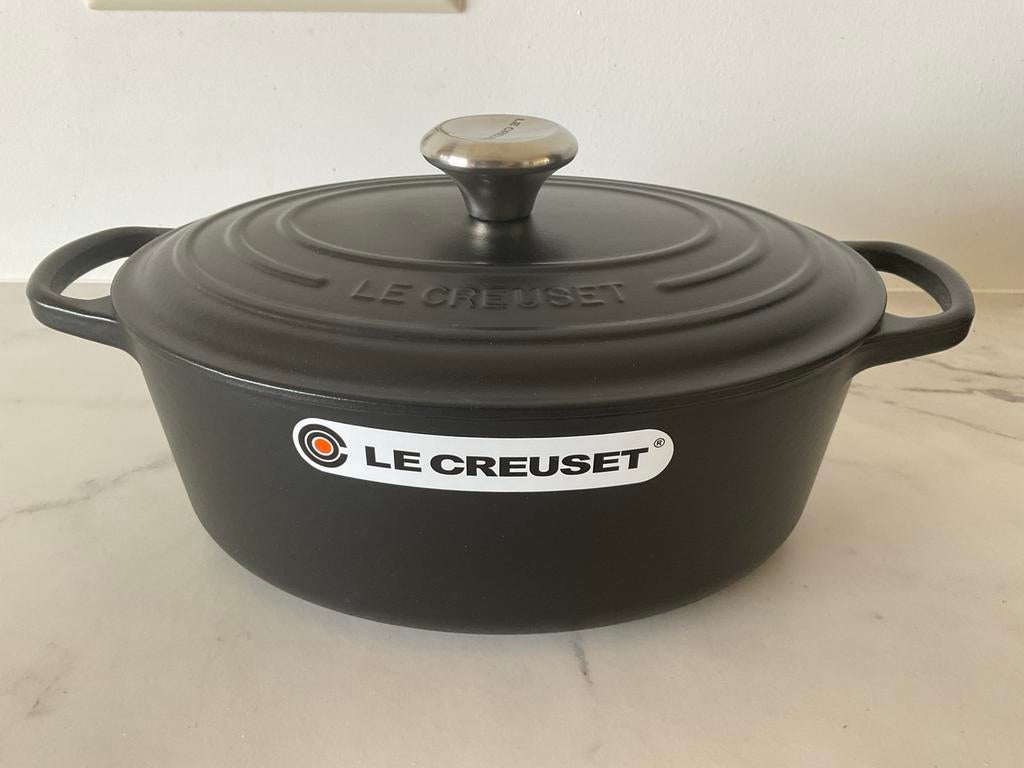 Le Creuset 27 cm ovale pan, matzwart, 4,1 lt, nieuw, Gietijzer, Nieuw, Ophalen of Verzenden, Keramische plaat