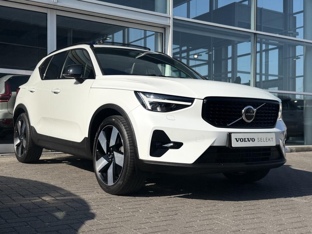 Volvo XC40 T5 262PK Recharge Ultimate Dark| Panodak| Trekhaa, Automaat, 1811 kg, Met garantie (alle), Wit