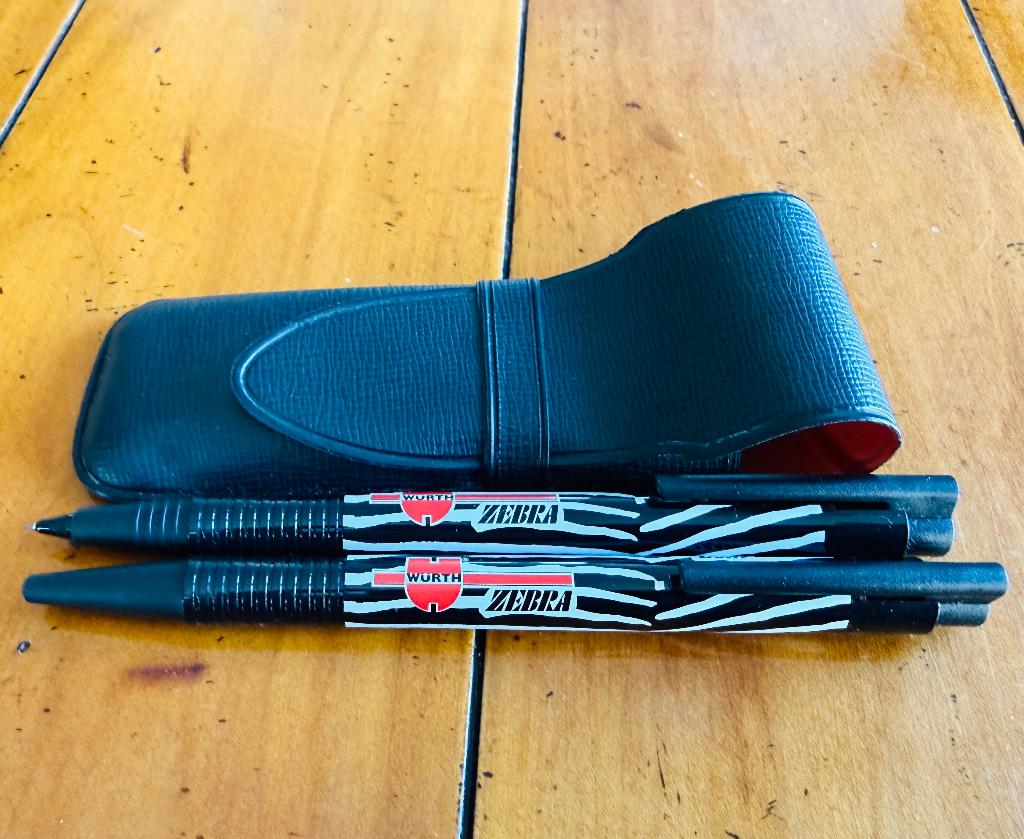 Lamy Logo set Balpen en vulpotlood Zebra, Verzamelen, Pennenverzamelingen, Zo goed als nieuw, Pennenset, Overige merken, Met reclame