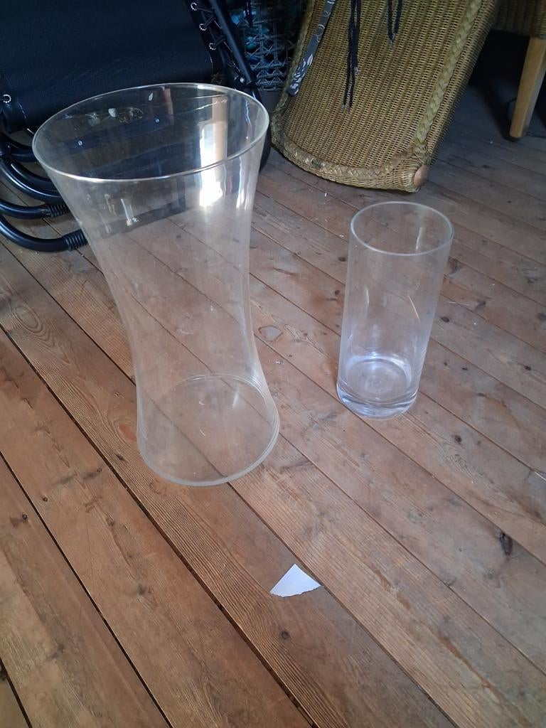 Twee glazen vazen, 40 cm en 26 cm hoog, Huis en Inrichting, Ophalen of Verzenden