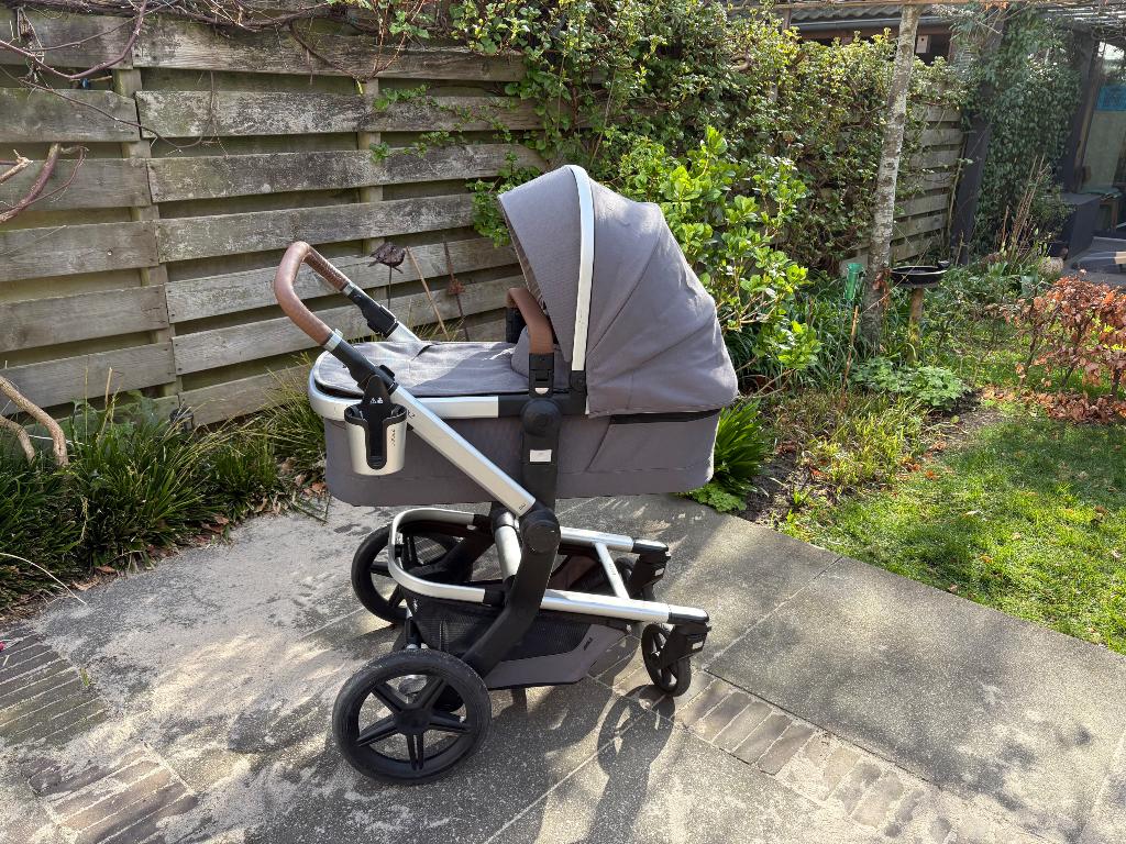 Joolz Day+ kinderwagen met voetenzak, zonnescherm, isofix, Kinderen en Baby's, Kinderwagens en Combinaties, Gebruikt, Verstelbare duwstang