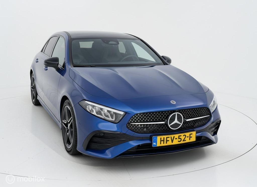 Mercedes A-klasse 200 AMG Line PANO|LED|CAMERA|CARPLAY|, Gebruikt, 4 cilinders, Blauw, 163 pk