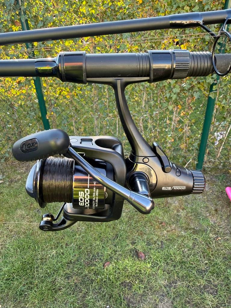 2x Fox EOS Pro 12" 3.00lb hengels + 2x Fox EOS 10.000 molens, Watersport en Boten, Ophalen, Gebruikt, Complete hengel