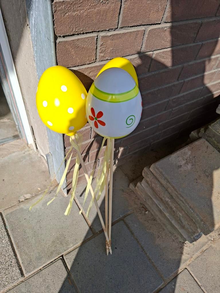 Paaseieren  op stok samen 3€, Ophalen
