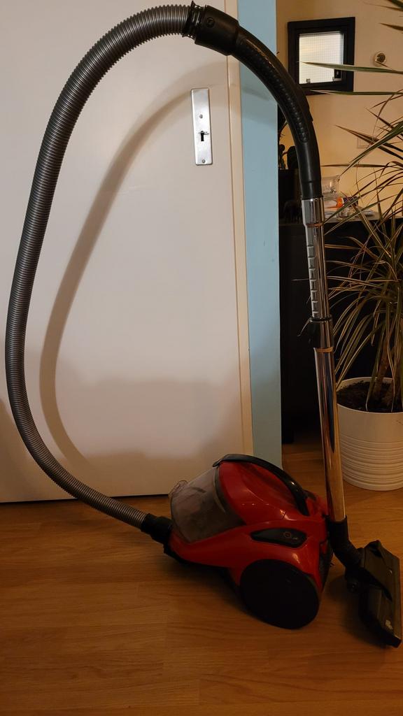 Dirt Devil stofzuiger, Ophalen, Stofzuiger, Zo goed als nieuw, Minder dan 1200 watt