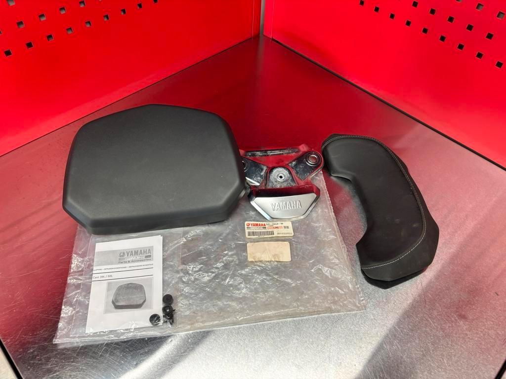 Yamaha rugsteun Topkoffer 50L NIEUW Origineel 37P-F84U0-B0, Japan, Info@yamaha.com, Ophalen of Verzenden, Zo goed als nieuw