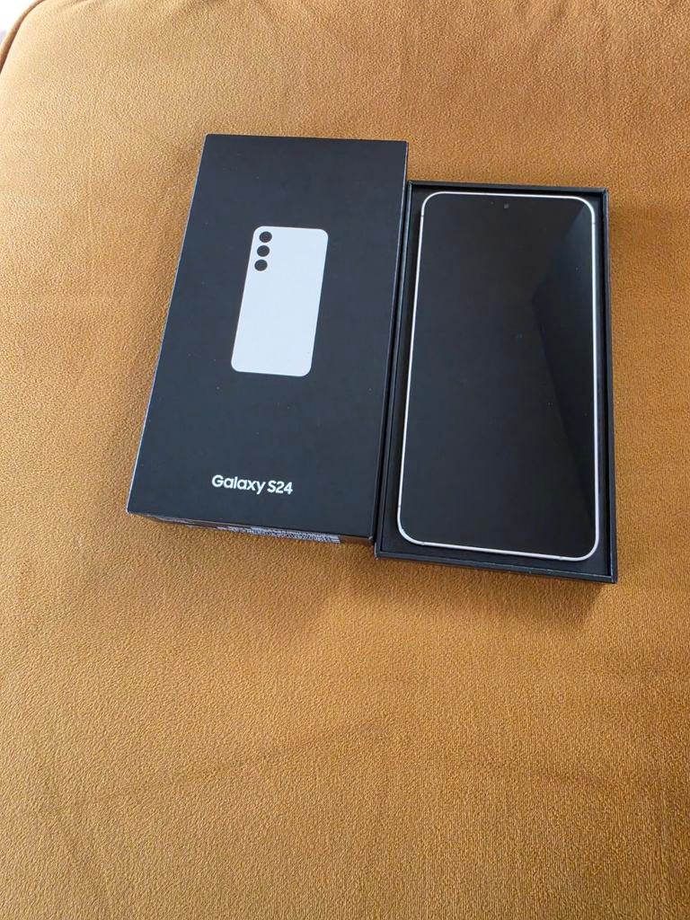Samsung galaxy s24 gold, Ophalen, Overige kleuren, Galaxy S24, Zo goed als nieuw