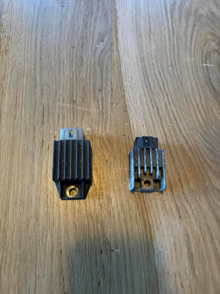 Honda mt en mtx spanningsregelaar, Fietsen en Brommers, Ophalen of Verzenden, Gebruikt, Overige typen, Overige merken