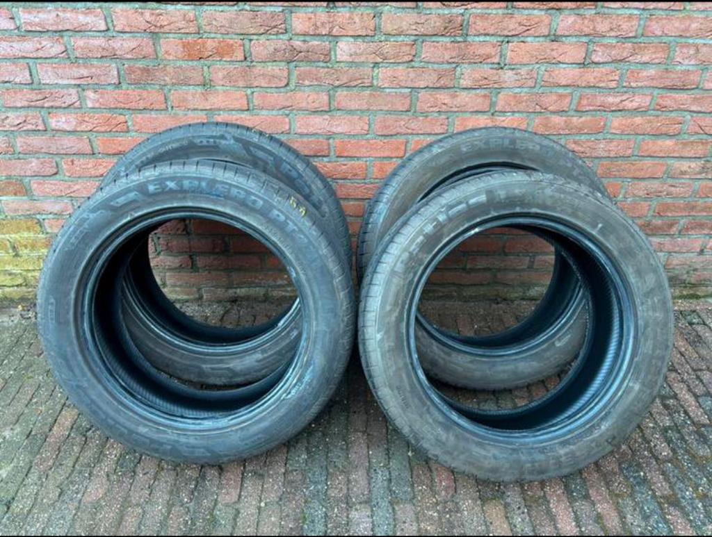 Auto banden 225/55r18  98v, Ophalen, Zo goed als nieuw