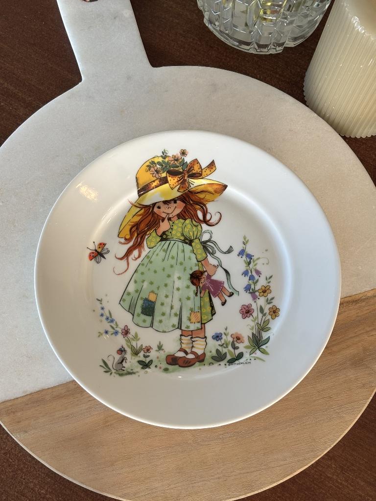 Vintage Bordje Bavaria Holly Hobbie Sarah Kay, Huis en Inrichting, Keuken | Servies, Ophalen of Verzenden, Porselein, Overige stijlen
